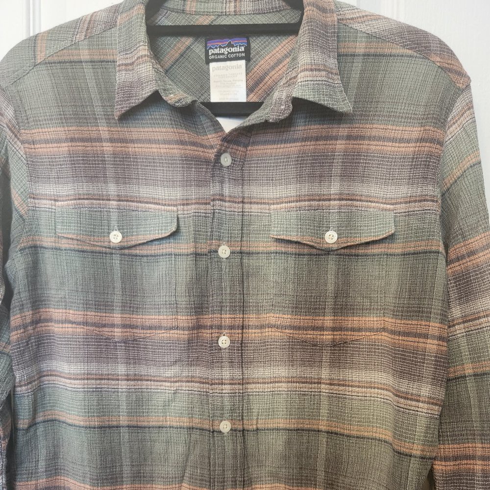 Men's Button Up Long Sleeve Patagonia Organic Cotton Shirt-Size small